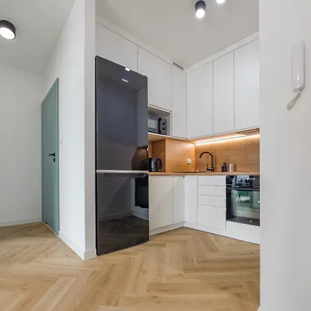 Morelowa, Sun & Snow *